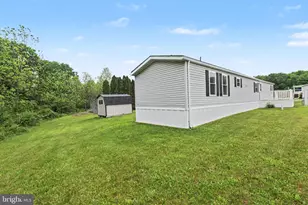 24 Meadowview Dr, New Bloomfield, PA 17068 - Photo 14