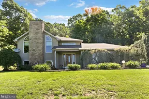 325 Mountainview Rd, Shermans Dale, PA 17090 - Photo 2