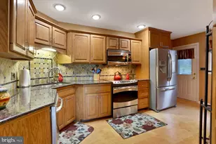 325 Mountainview Rd, Shermans Dale, PA 17090 - Photo 14