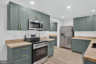 41 N Market St, Millerstown, PA 17062 - Photo 8