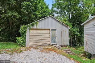 11 Morgan St, Duncannon, PA 17020 - Photo 24