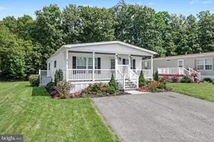 31 Meadowview Dr, New Bloomfield, PA 17068 - Photo 2