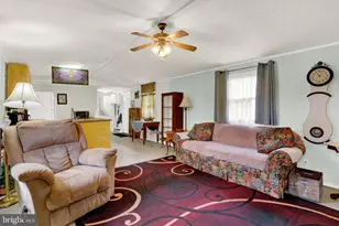 405 Meadow Ln, Shermans Dale, PA 17090 - Photo 10