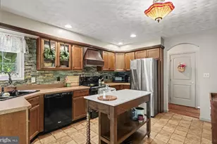 271 Okefenoke Rd, New Bloomfield, PA 17068 - Photo 12