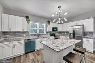 111 Fox St, Pottsville, PA 17901 - Photo 10