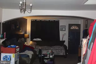 621 W Norwegian St, Pottsville, PA 17901 - Photo 2