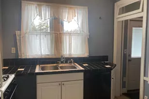 2054 W Market St, Pottsville, PA 17901 - Photo 4