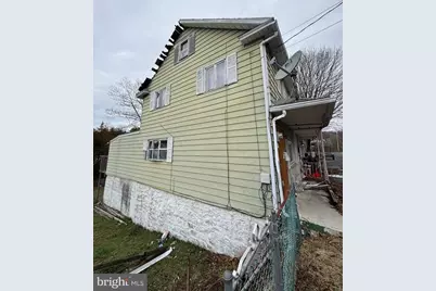 6 W Walnut Street, Middleport, PA 17953 - Photo 4