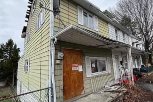 6 W Walnut Street, Middleport, PA 17953 - Photo 2