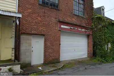 324 W Penn Street, Shenandoah, PA 17976 - Photo 2