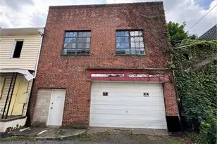 324 W Penn St, Shenandoah, PA 17976 - Photo 1