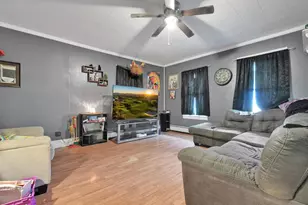 211 W Lincoln Ave, Schuylkill Haven, PA 17972 - Photo 2