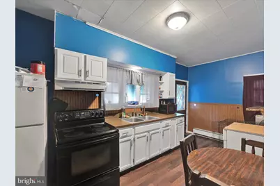 211 W Lincoln Avenue, Schuylkill Haven, PA 17972 - Photo 4