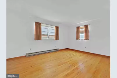 22 W Cherry Street, Shenandoah, PA 17976 - Photo 16