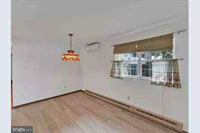 22 W Cherry Street, Shenandoah, PA 17976 - Photo 10