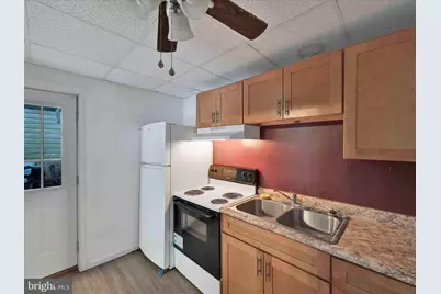 241 Peacock Street, Pottsville, PA 17901 - Photo 10