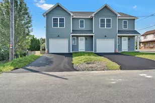 220 W High St, Frackville, PA 17931 - Photo 2