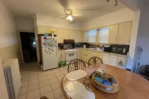 21 S 21st St, Pottsville, PA 17901 - Photo 2