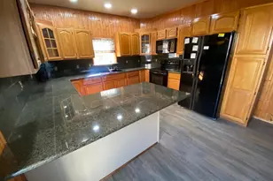 24 N Berne St, Schuylkill Haven, PA 17972 - Photo 8