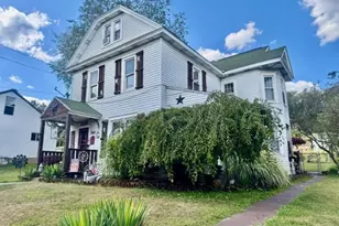 263 W Main St, Ringtown, PA 17967 - Photo 2