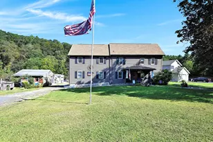 247 Meadow Dr, Auburn, PA 17922 - Photo 4