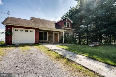 220 California Avenue, Shenandoah, PA 17976 - Photo 2