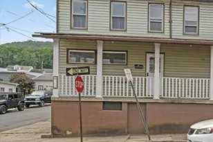 300 Penn St, Tamaqua, PA 18252 - Photo 4