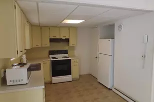 211 E Bacon St, Pottsville, PA 17901 - Photo 12