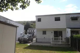 211 E Bacon St, Pottsville, PA 17901 - Photo 6