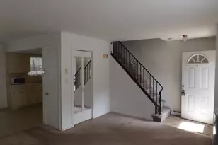 211 E Bacon St, Pottsville, PA 17901 - Photo 14