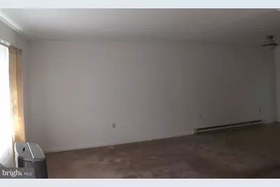 211 E Bacon Street, Pottsville, PA 17901 - Photo 10