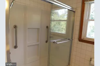 211 E Bacon Street, Pottsville, PA 17901 - Photo 16