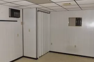 211 E Bacon St, Pottsville, PA 17901 - Photo 26