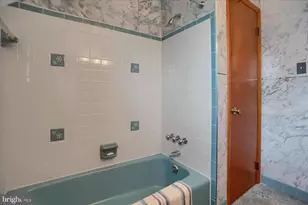 616 W Maple St, Valley View, PA 17983 - Photo 20