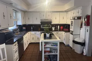 360 Ohio Ave, Shenandoah, PA 17976 - Photo 6