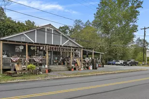 22 Hughes St, New Ringgold, PA 17960 - Photo 4