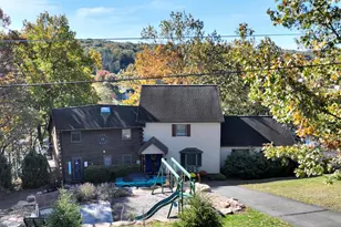 1489 Bearcat Cove, Auburn, PA 17922 - Photo 2