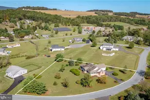 51 S Red Oak Terrace, New Ringgold, PA 17960 - Photo 2