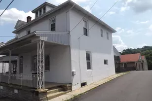 233 S South St, Minersville, PA 17954 - Photo 4