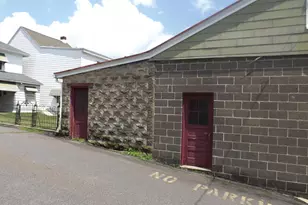 233 S South St, Minersville, PA 17954 - Photo 36