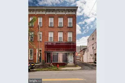 621 W Market Street, Pottsville, PA 17901 - Photo 2