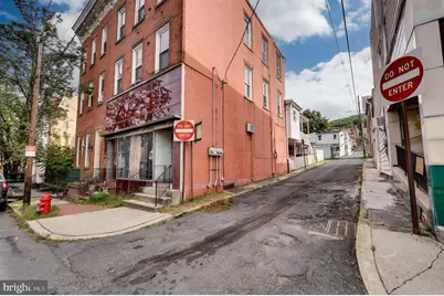 621 W Market Street, Pottsville, PA 17901 - Photo 4