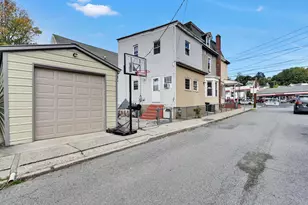 219 Pike St, Port Carbon, PA 17965 - Photo 34