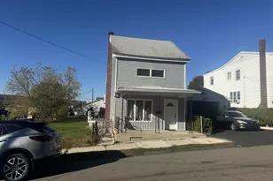 142 S Middle St, Frackville, PA 17931 - Photo 26