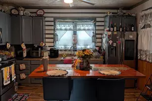 118 W High St, Coaldale, PA 18218 - Photo 6