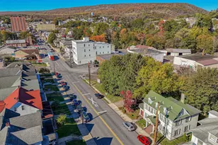 451 E Broad St, Tamaqua, PA 18252 - Photo 2