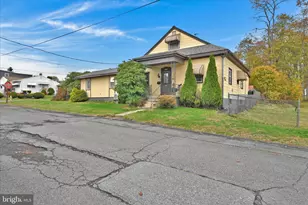 307 S Wylam St, Frackville, PA 17931 - Photo 4