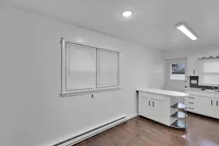 324 S Jardin St, Shenandoah, PA 17976 - Photo 8