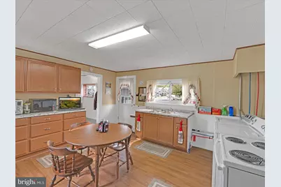 702 & 698 Port Carbon/St Clair Highway, Pottsville, PA 17901 - Photo 14