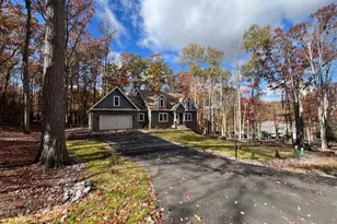 5 Tioga Dr, Hazleton, PA 18202 - Photo 2